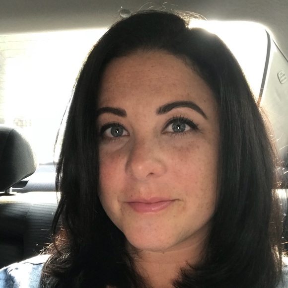 Meet your Posher, Sara - Picture 1 of 1